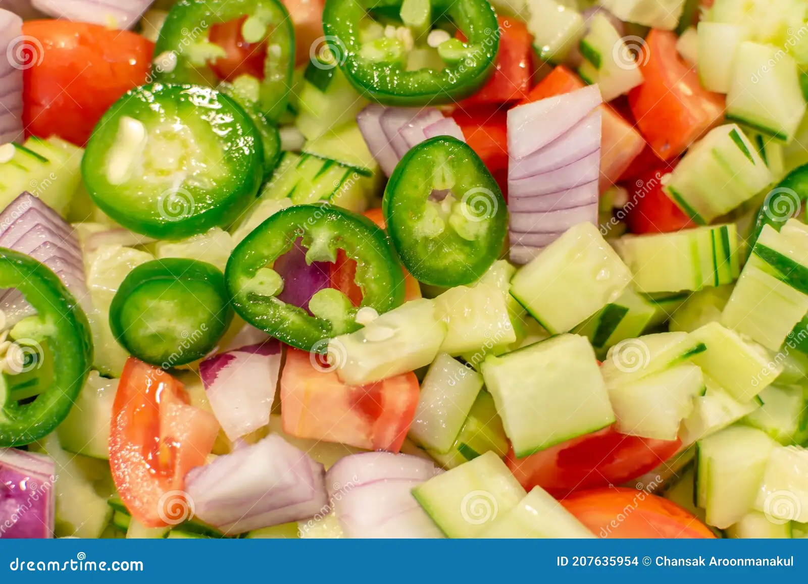 Salade de concombre à l'oignon et au piment
